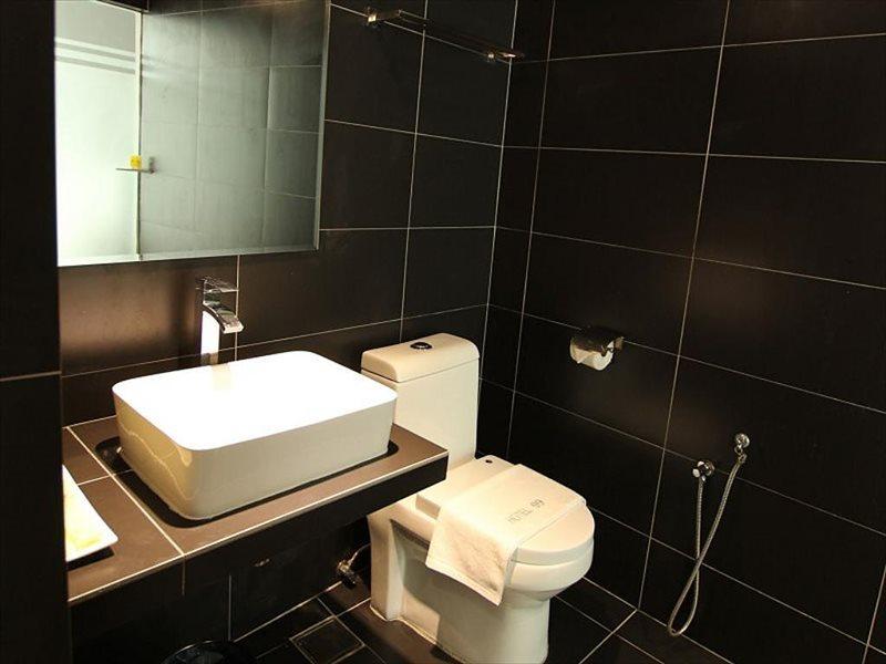 Hotel 99 Botanik Klang Extérieur photo