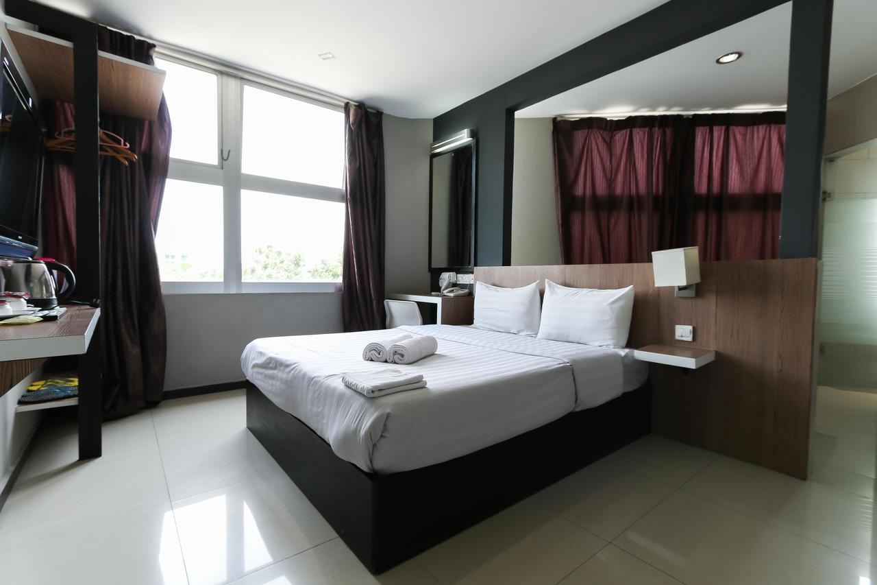 Hotel 99 Botanik Klang Extérieur photo